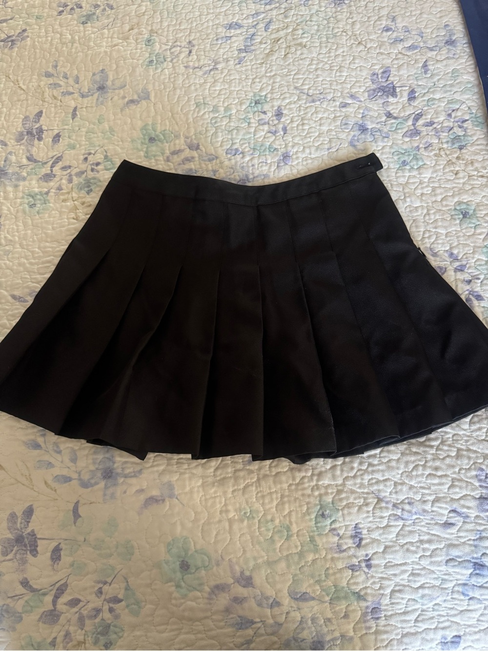 Forever 21 Black Pleated Mini Skirt